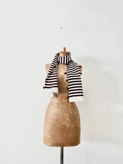 【未使用】LES ACCESSOIRES CHARMANTS par nimes　ボンボンマフラー 画像1