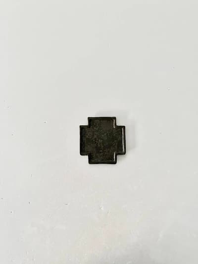 【美品】安福由美子　錆クロス平皿　② 画像1