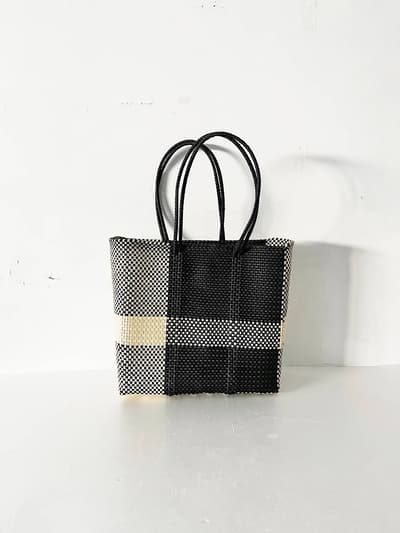 【美品】メルカドバッグ　トートバッグ　クリーム・ブラック 画像1