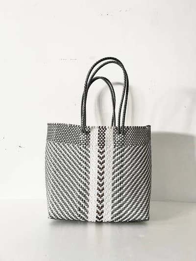 【美品】メルカドバッグ　トートバッグ　グレー・ホワイト・ゴールドブラウン 画像1