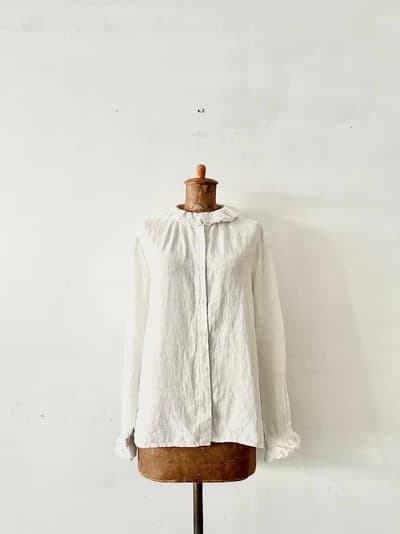 【美品】LOISIR　フリルカラーブラウス　グランジリネン 画像1