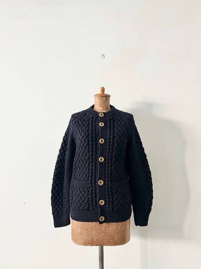 【美品】INVERALLAN　アランニット ノーカラー カーディガン　ネイビー  画像1