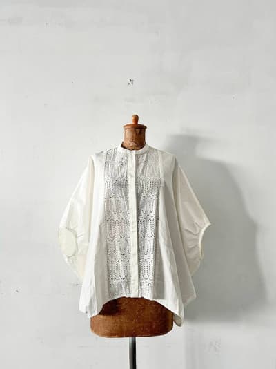 mizuiro-ind　カットワーク　変形ブラウス　白  画像1