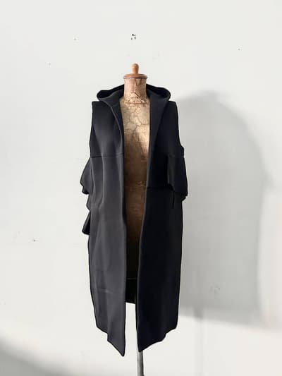 【美品】yori アシンメトリー変形ボンディングロングベスト 画像1