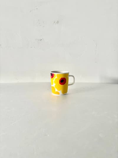 【北欧】marimekko　unikko 50TH anniversary　マグカップ　イエローレッド　 画像1