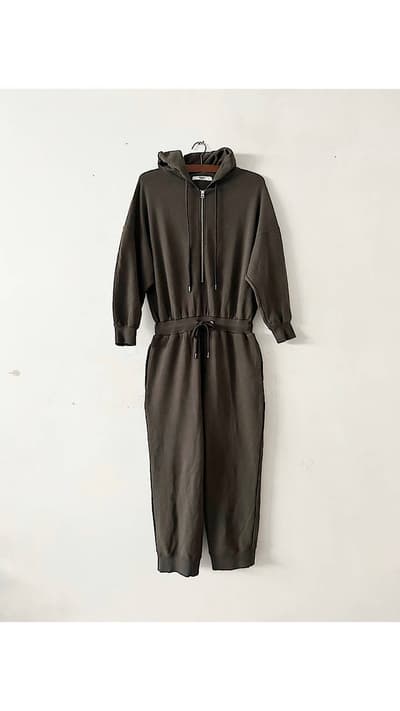 UNIVERSAL SEVEN　　スウェット　オールイワン　 画像1
