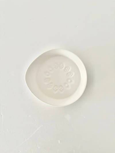 【美品】mina perhonen　Kids　chouchoプレート小　白 画像1