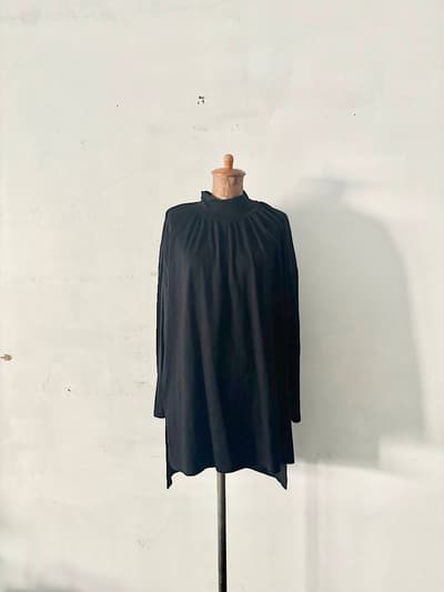 【美品】MIDIUMISOLID　カットソーチュニック　レーヨン　ナイロン　黒　 画像1