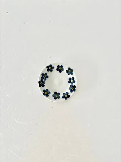 【美品】徳永遊心　色絵　勿忘草　小皿　11cm　1 画像1