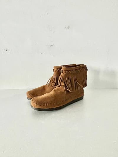 【未使用】MINNETONKA　スウェード　ショーツブーツ　サイズ8　 画像1