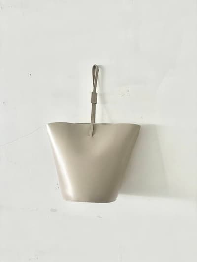 【美品】YAHKI　バケットバッグ　グレー　レザーバッグ  画像1