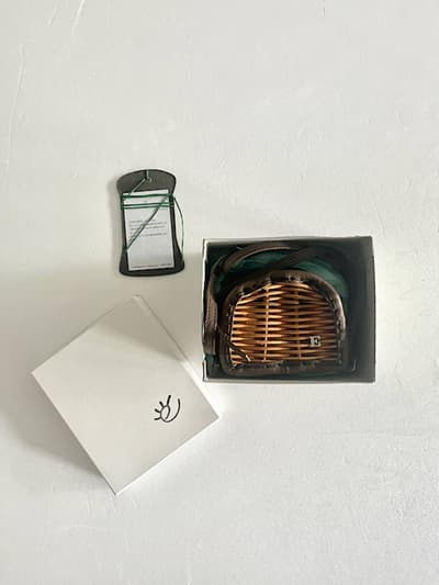 【未使用】 eb.a.gos　牛ソフト 籐付き財布 　GRY　 画像1