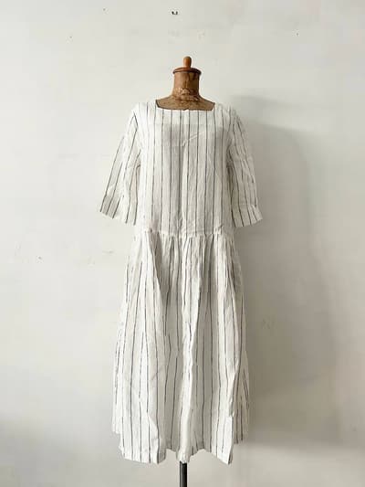 MUKU　ストライプタックリネンワンピース　リトアニア 画像1