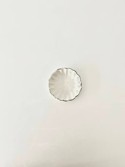 【美品】石岡信之　花小皿　4寸皿　① 画像1