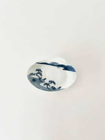【骨董】古伊万里　山水図　変形皿　② 画像1