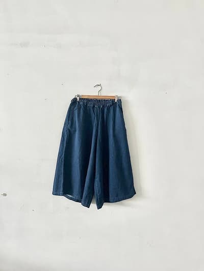 【未使用】DEEP BLUE　ライトオンスデニム　ロングキュロットパンツ　サイズF　 画像1