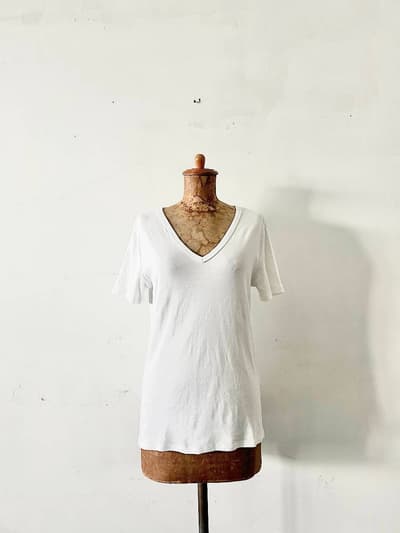 PETIT BATEAU　VネックTシャツ　ホワイト　サイズL 画像1