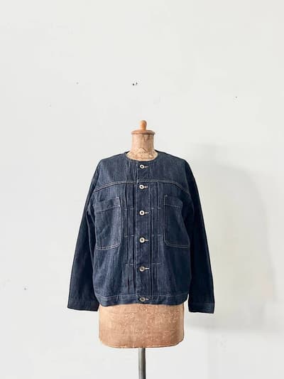 【美品】yuni　cotton denim　ノーカラーブルゾン　フリーサイズ 画像1