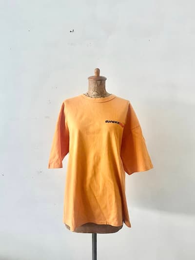 MAISON EUREKA　コットンロゴプリントTシャツ 画像1