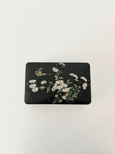 【フランスアンティーク】パピエマシェ　TRINKET BOX　蝶　マーガレット　鍵付き 画像1