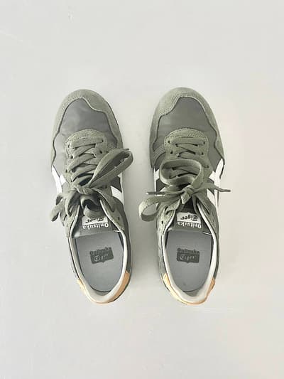 【美品】Onitsuka Tiger　SERRANO　スニーカー　24cm 画像1