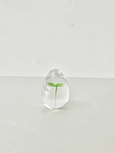 【美品】iino naho　ペーパーウェイト 　四葉のクローバー　小　 画像1