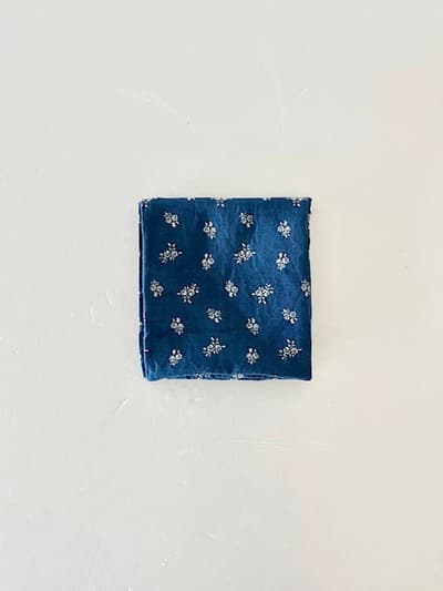 【美品】nestRobe　小花柄　インディゴ　リネンハンカチ　 画像1