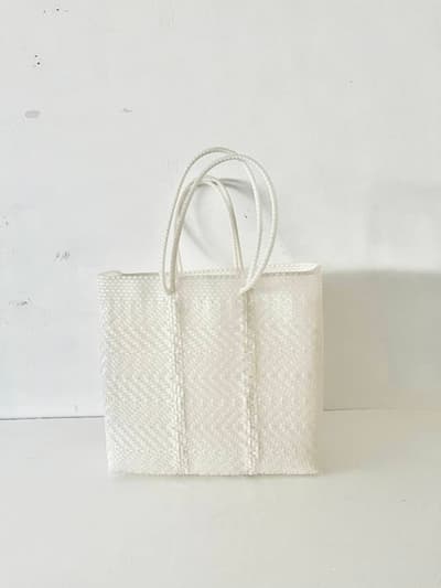 【美品】メキシコ　メルカドバッグ　白　柄なし　　 画像1