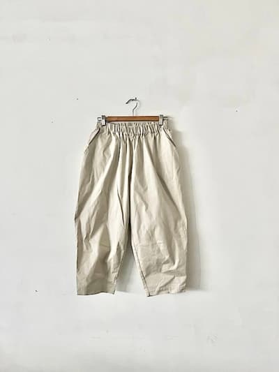 【美品】オローネ　バルーンパンツ　アイボリー　 画像1
