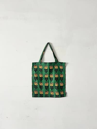 【美品】marimekko　Vihkiruusu　ファブリックバッグ 画像1