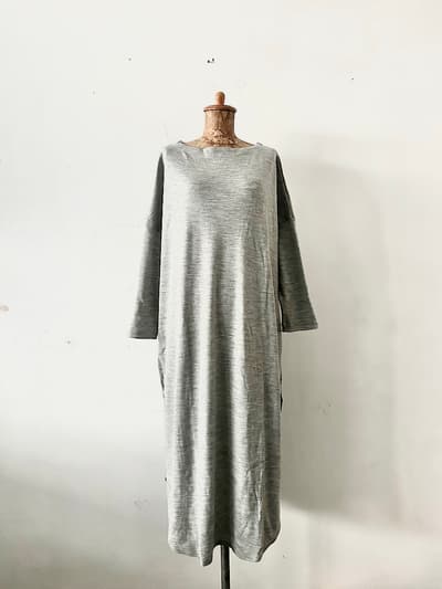 【美品】ARGUE　LUMINARY CLEAR SMOOTH WOOL　DRESS　FREE 画像1