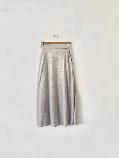 【美品】GLOBAL WORK　　ベロアスカート　サイズM　シルバー　 画像1