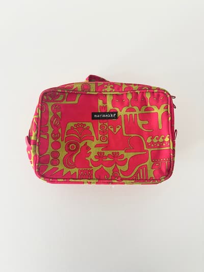 【美品】marimekko　KANTELEEN KUTSU アニマル柄　ポーチ メイク用品入れ 画像1