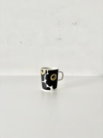 【北欧】marimekko　ウニッコ　マグカップ　黒　 画像1