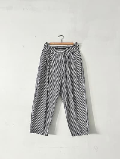 【美品】JOUNAL STANDARD LUXE　タイプクロスタックパンツ　サイズS　白　ネイビー　 画像1