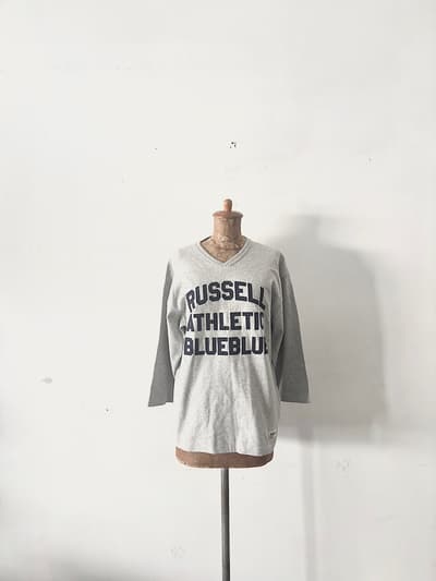 【美品】RUSSELL ATHLETIC・BLUEBLUE　Vネックフットボール　Tシャツ　サイズM　アメリカ製 画像1