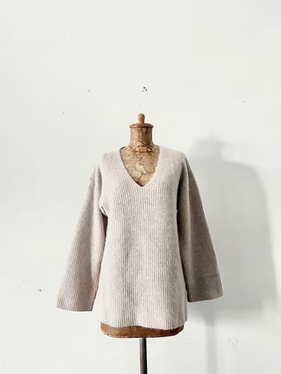 cardo fabrica　ウール混　Vネック　ニット　サイズF  画像1