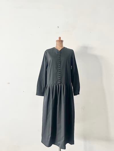【美品】atelier naruse　クルミボタン フォーマル ワンピース　サイズ40 画像1