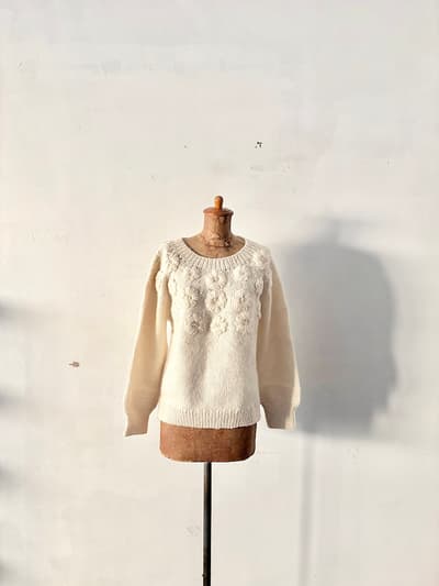 porter des boutons 　ペルーニット　花　刺繍　ハンドメイドニット　 画像1