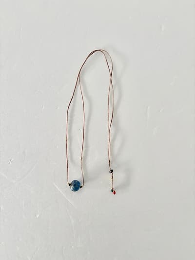 【美品】オカベマサノリ　古代ビーズアクセサリー　ローマングラス青　真木千秋　 画像1