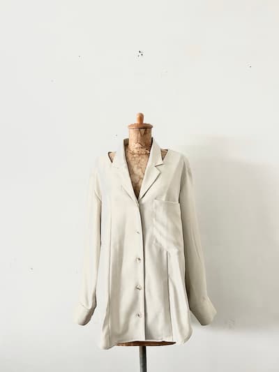 【美品】RUMCHE　カッティングシャツジャケット　フリーサイズ 画像1