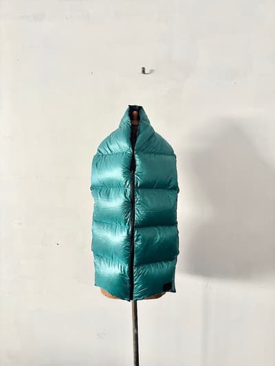 HELLY HANSEN　 ダウンマフラー 　黒　緑　 画像1