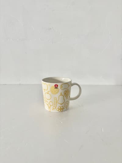 【美品】 iittala　キュリアス マインド オブ オイバ トイッカ フルッタ マグカップ 300ml イエロー 画像1