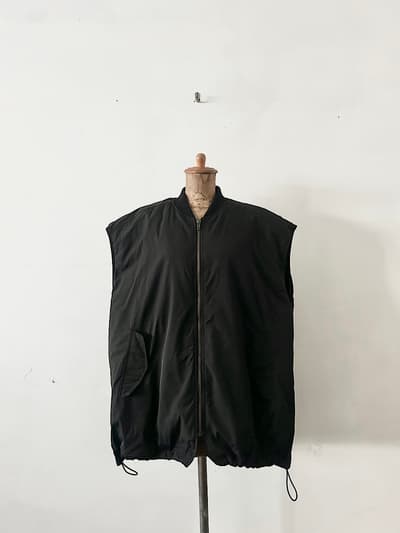 【美品】CHIGNON　MA-1ベスト　黒　 画像1
