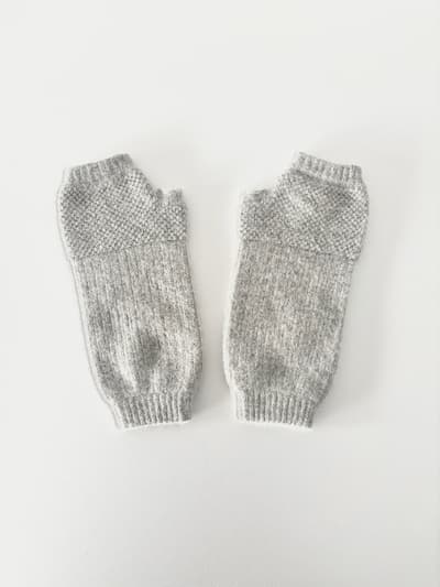【美品】GLEN GORDON　ジーロンゴラ　リブスティッチ　フィンガーレスミトン　　ライトグレー 画像1