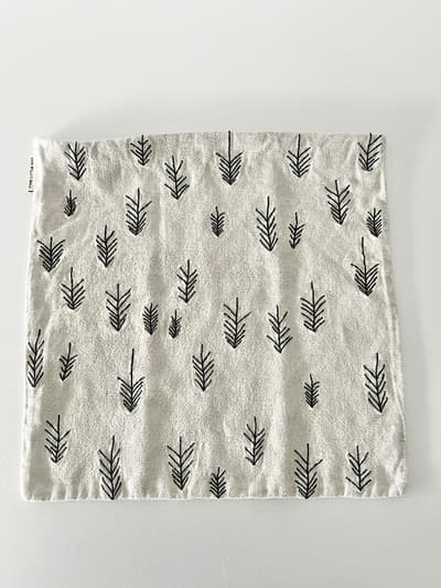 【美品】FINE LITTLE DAY 　クッションカバー TALL　松 画像1
