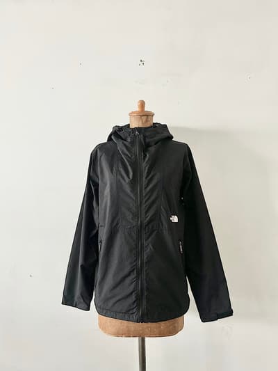 【美品】THE NORTH FACE　コンパクトジャケット　サイズＬ 画像1