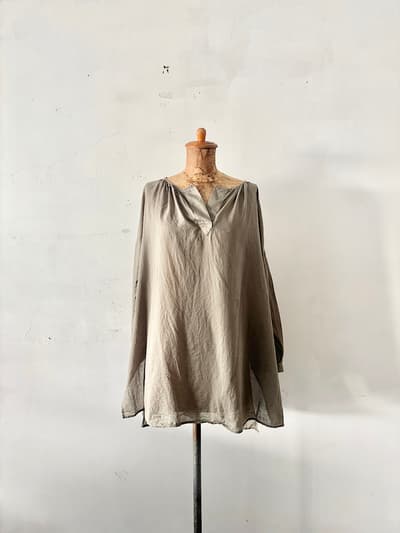 【美品】TUTIE.　コットンリネン　ブラウス　　 画像1