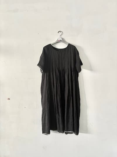 【美品】maison de soil　手織り　セルビッジ　プルオーバー　リネンドレス　黒　裾ライン　 画像1
