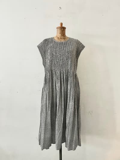【美品】Maison de soil　小花柄ブロックプリントクルーネックフレンチスリーブドレス　　 画像1